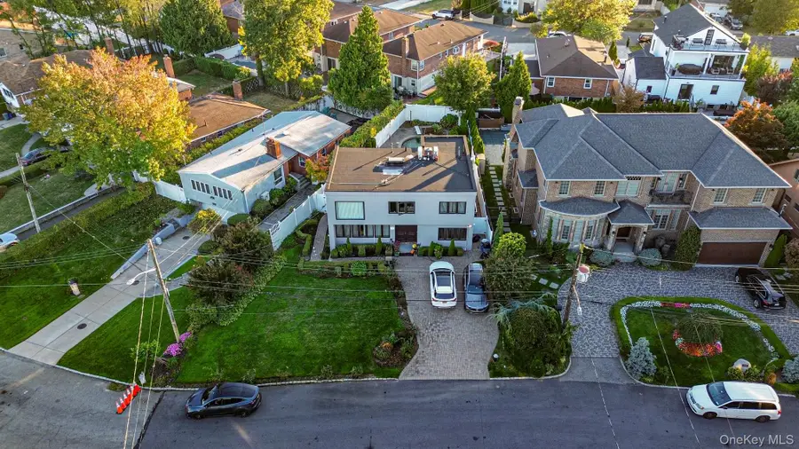 14962 Powells Cove Boulevard, Whitestone, NY 11357 - Image #2