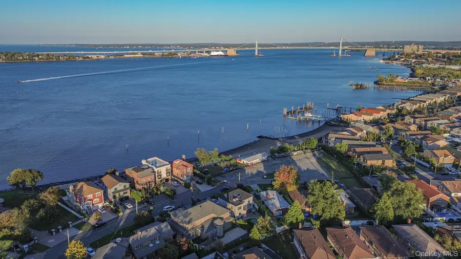 14962 Powells Cove Boulevard, Whitestone, NY 11357 - Image #3