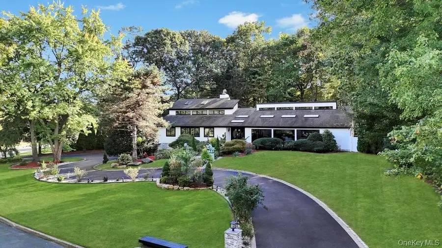 30 Fox Hollow Ridings Road, Northport, NY 11768 - Image #2