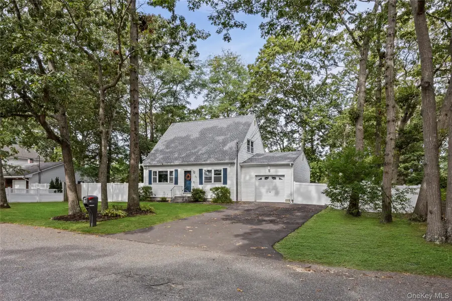 29 Bedford Avenue, Mastic, NY 11950 - Image #2