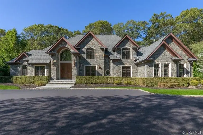 11 Victorian Lane, Brookville, NY 11545 - Image #2