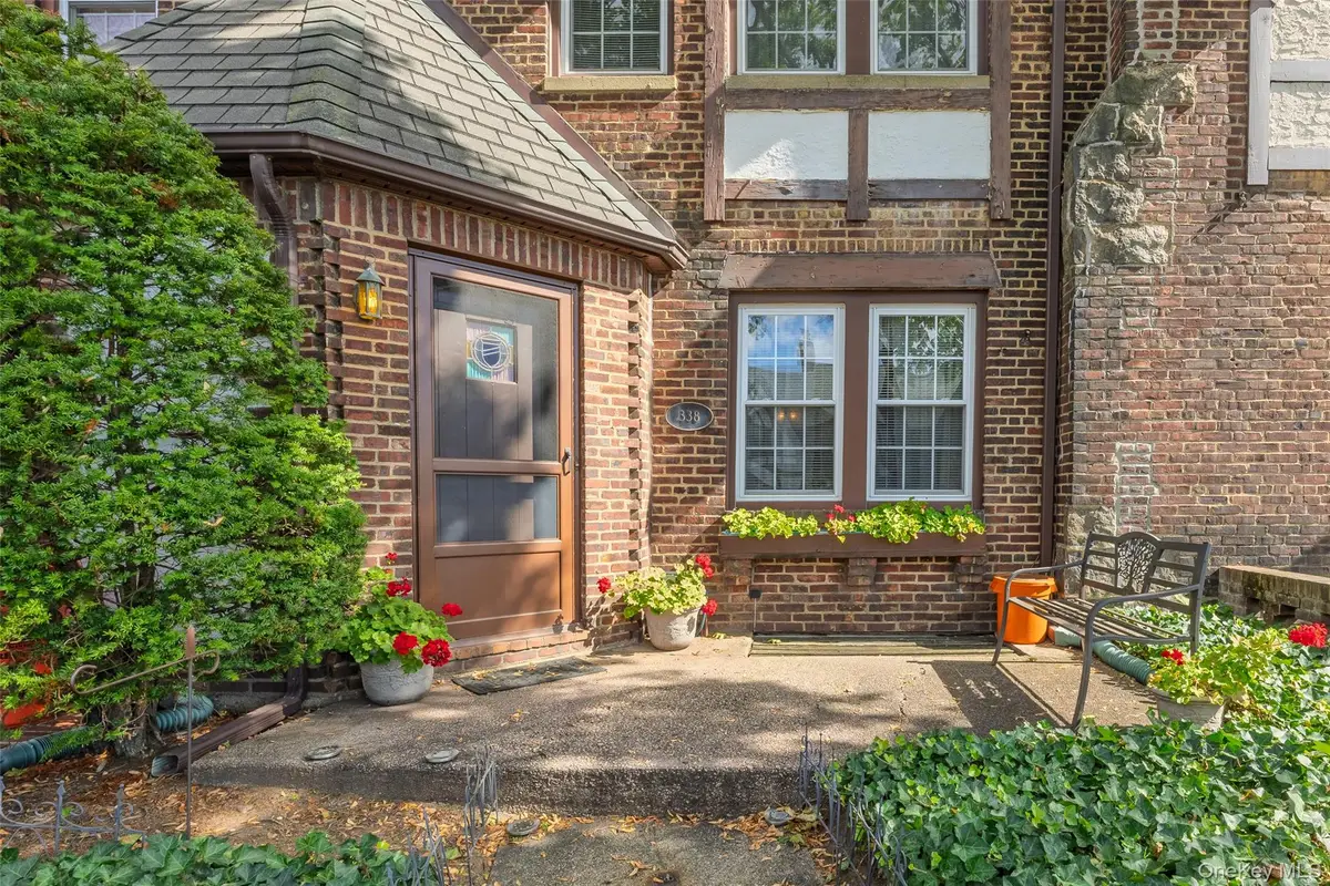 338 Bauer Place, Mineola, NY 11501 - Image #1