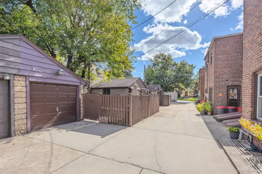 338 Bauer Place, Mineola, NY 11501 - Image #3