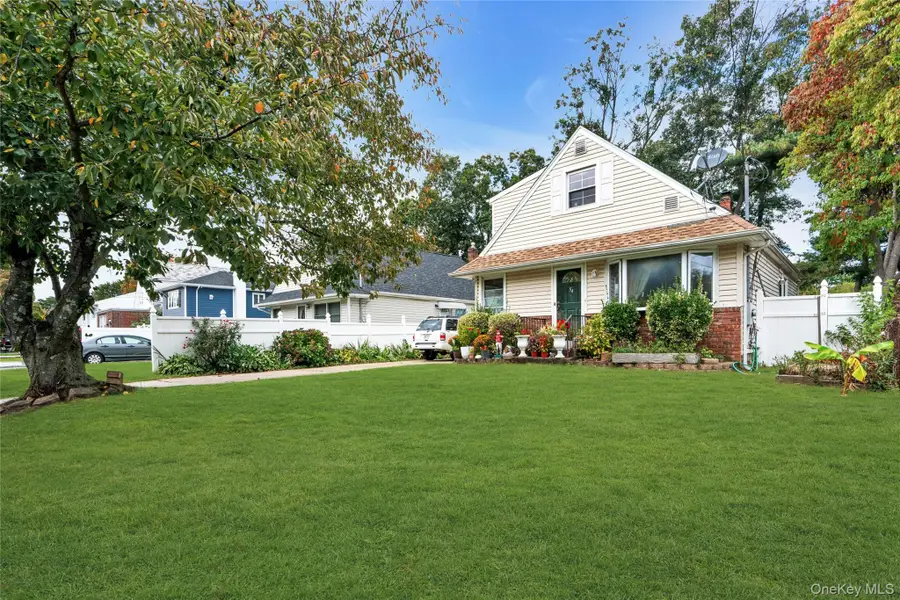 54 E 15th Street, Huntington Station, NY 11746 - Image #3