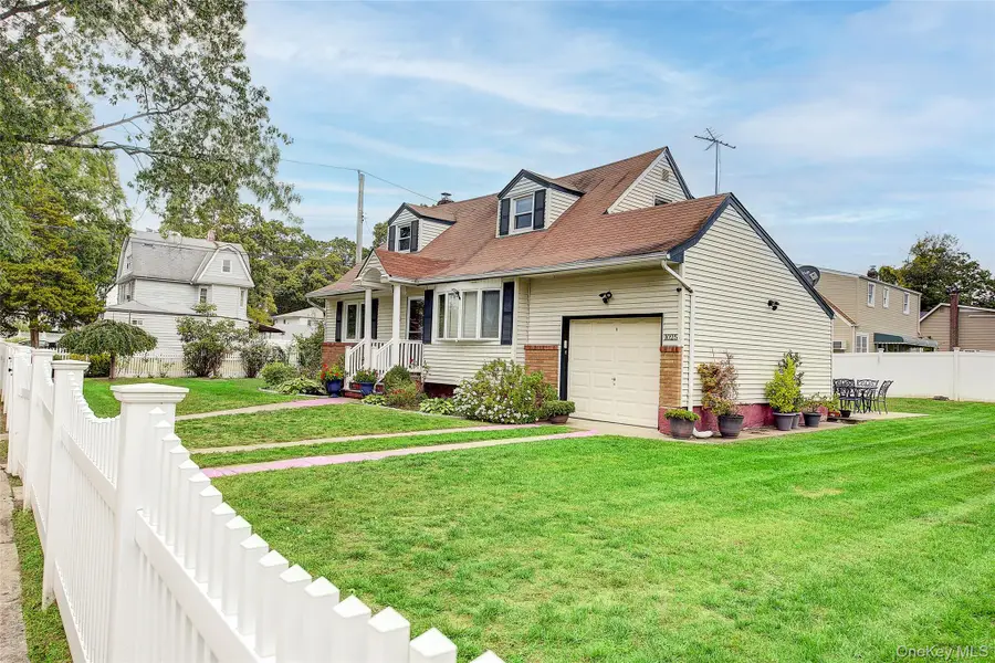 1025 Ontario Road, West Hempstead, NY 11552 - Image #2