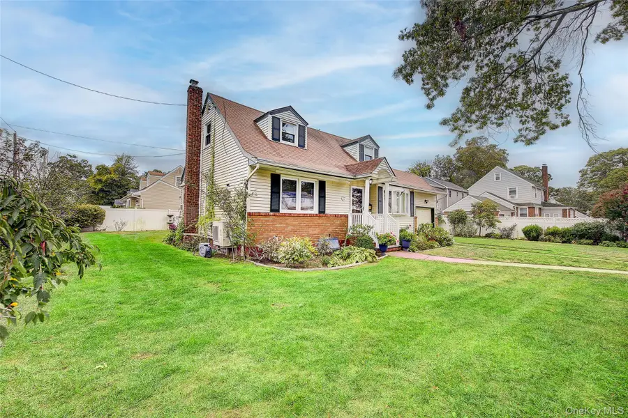 1025 Ontario Road, West Hempstead, NY 11552 - Image #3