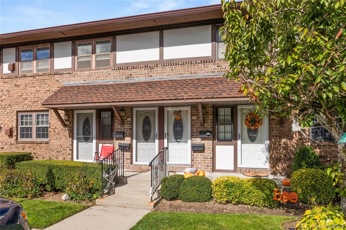 441 Mariners Way, Copiague, NY 11726 - Image #1