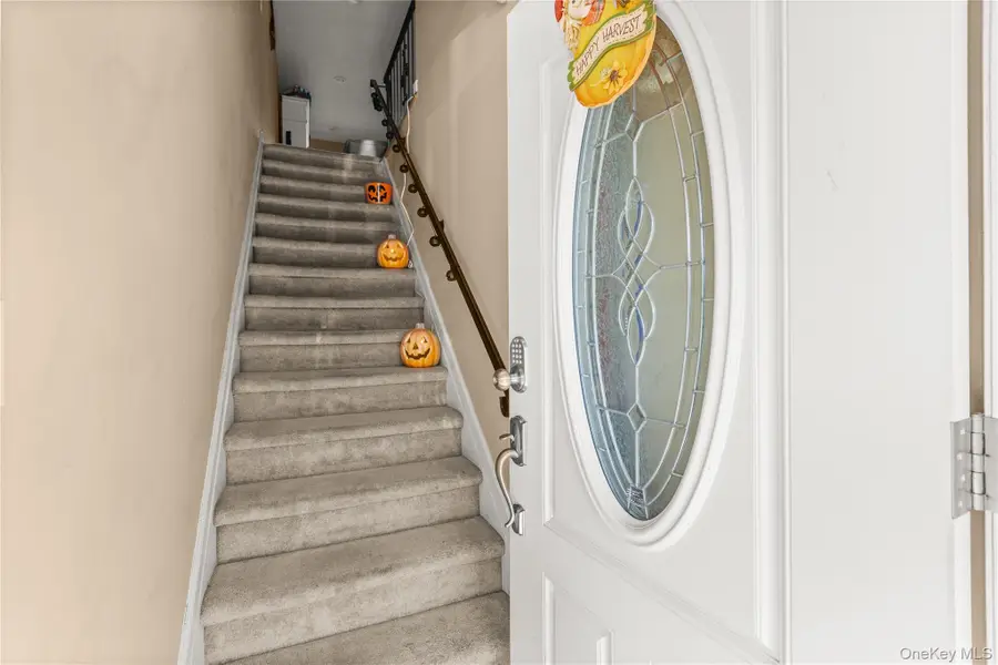 441 Mariners Way, Copiague, NY 11726 - Image #2