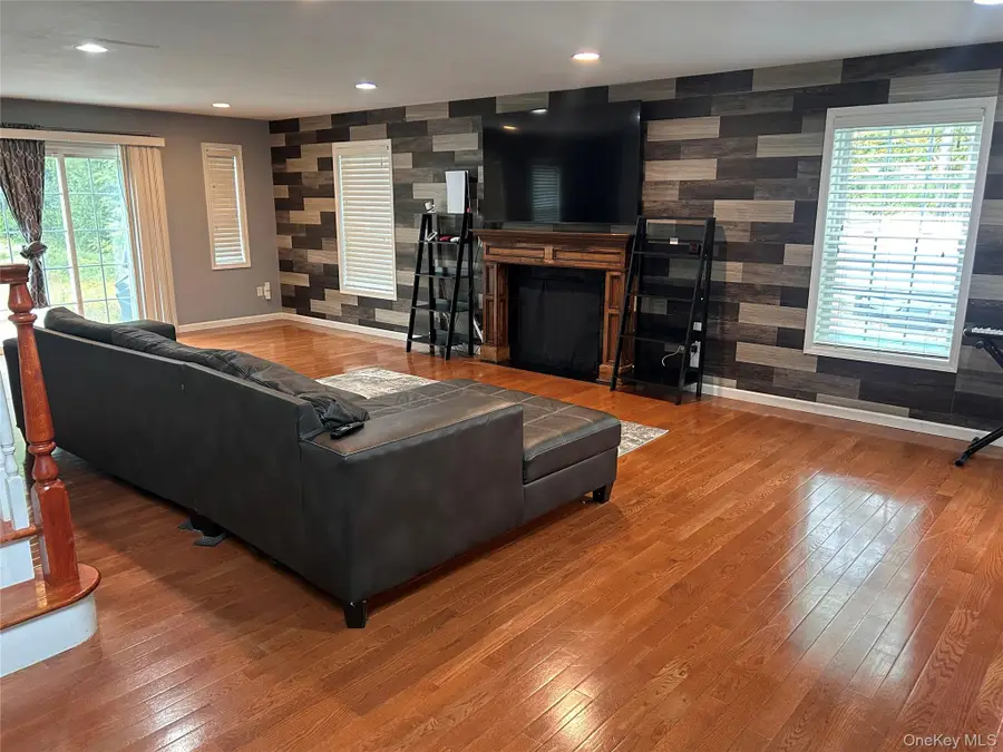 94 Robinson Lane, Wappingers Falls, NY 12590 - Image #3