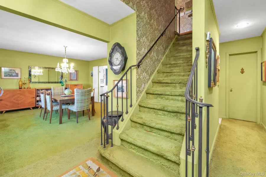 350 Paul Place, West Hempstead, NY 11552 - Image #2