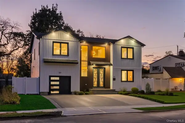 182 Friends Lane, Westbury, NY 11590