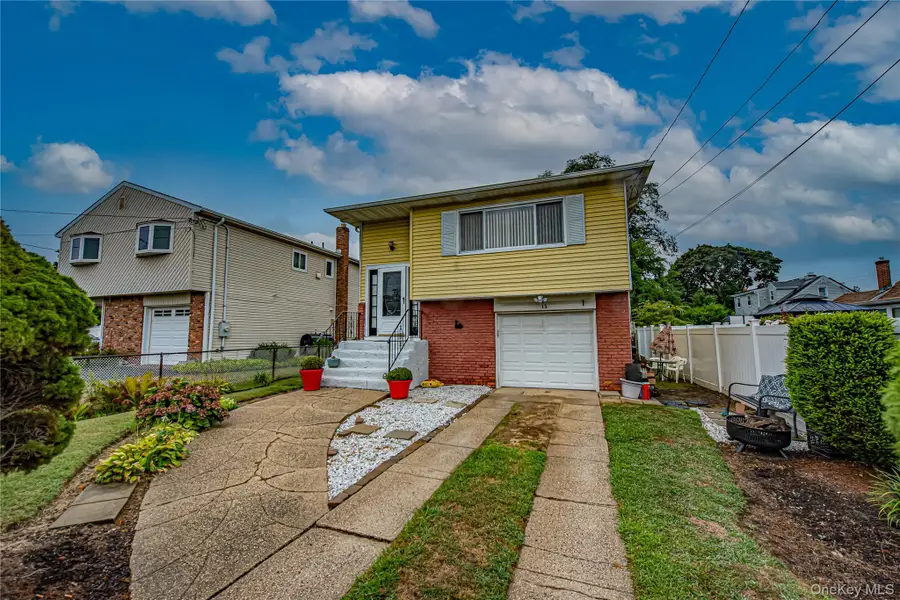 15 Major Road, Massapequa, NY 11758 - Image #2