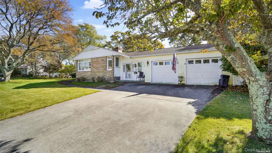 11 Norman Drive, Centereach, NY 11720 - Image #2