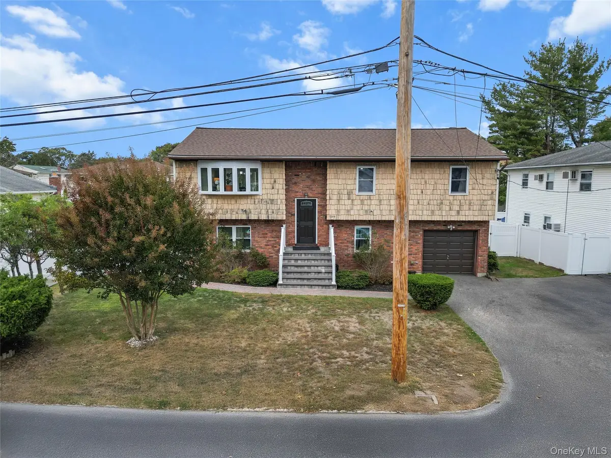 1259 America Avenue, West Babylon, NY 11704 - #1