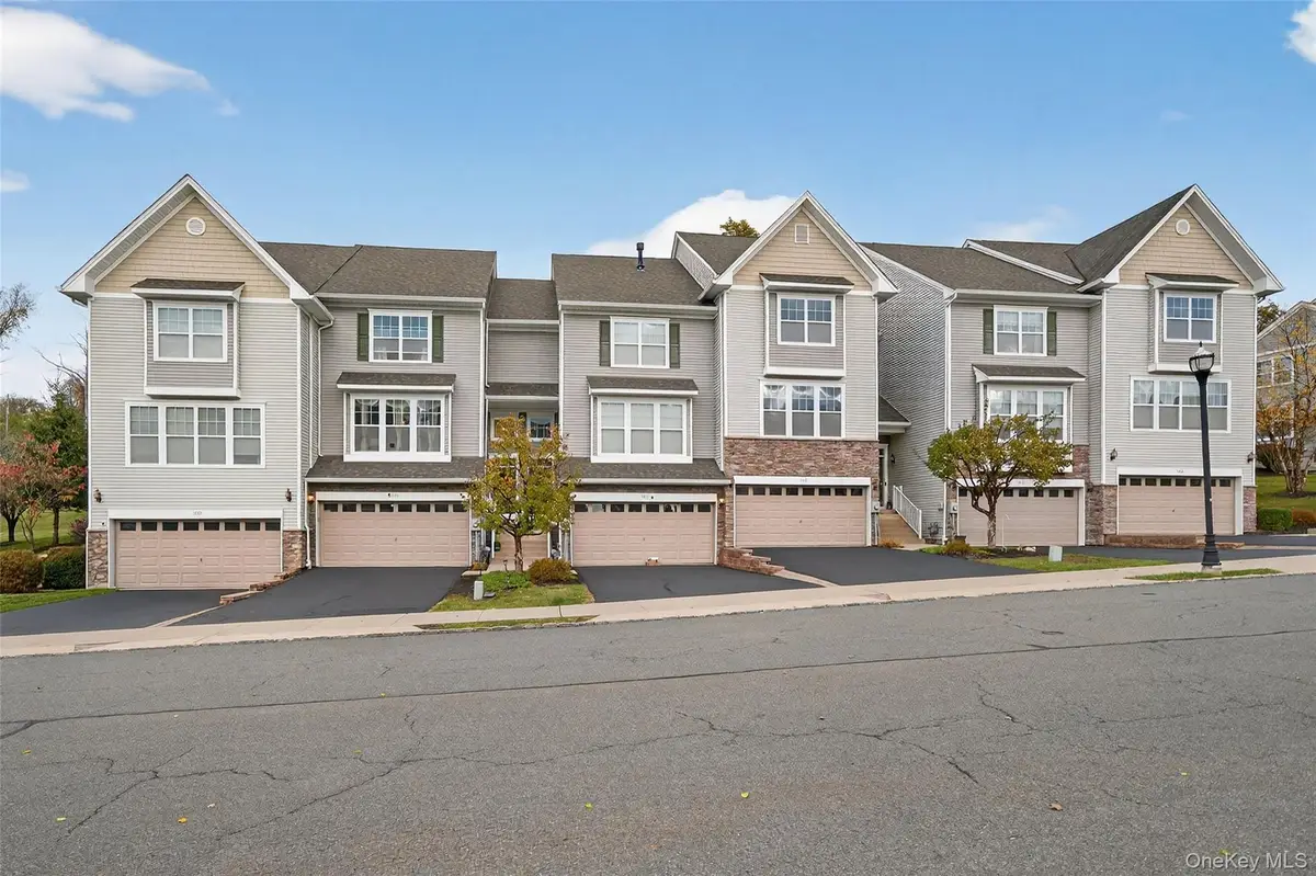 1404 Hawthorn Way, New Windsor, NY 12553 - Image #1