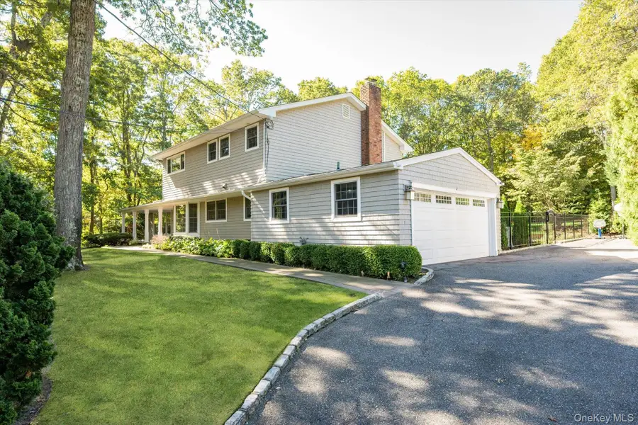 16 Tuxedo Drive, Melville, NY 11747 - Image #2