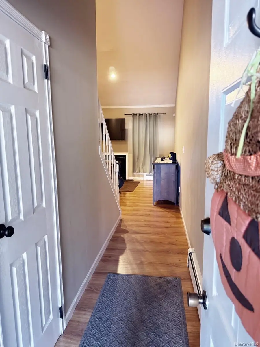 234 Ivy Meadow Court, Middle Island, NY 11953 - Image #3