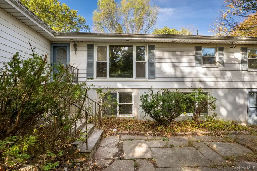 33 Albion Oval, Mahopac, NY 10541 - Image #2