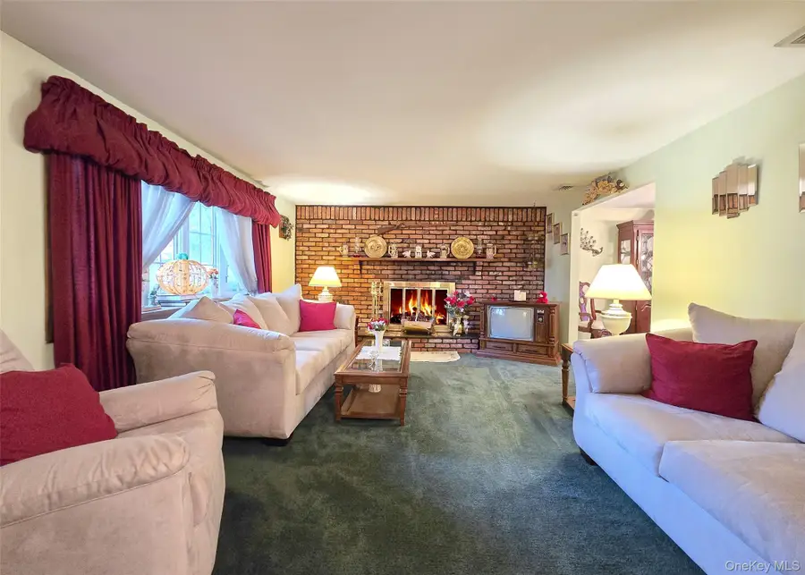 67 Van Brunt Avenue, Selden, NY 11784 - Image #3