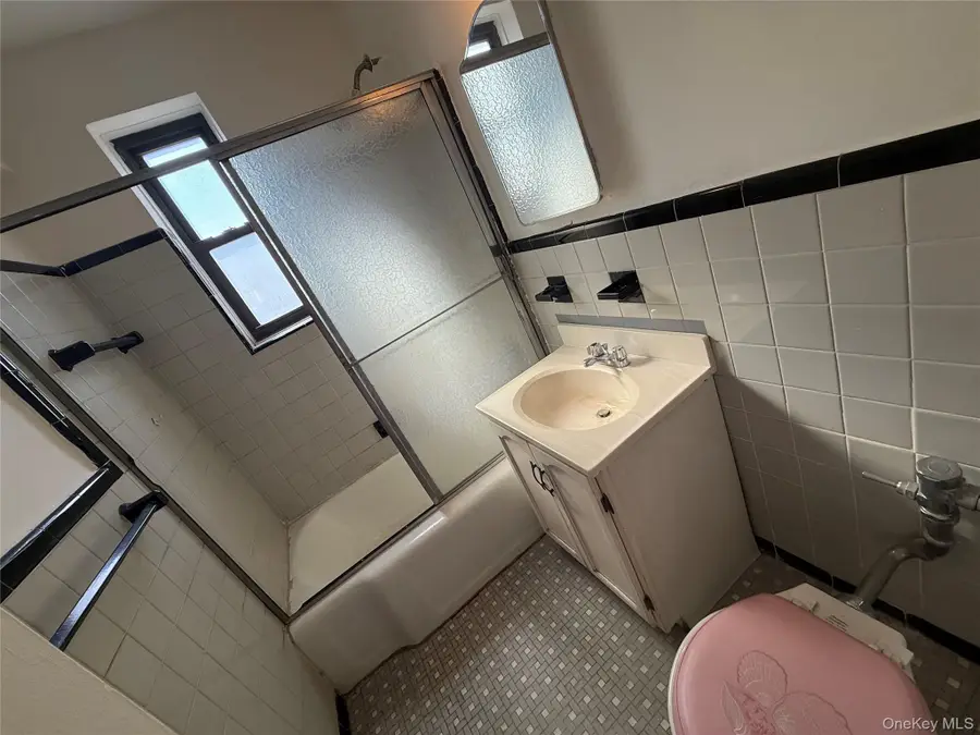 170-06 Crocheron Avenue #5B, Flushing, NY 11358 - Image #3