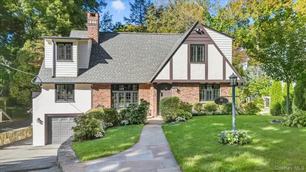 48 Vine Road, Larchmont, NY 10538