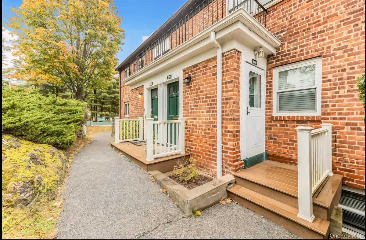 14 Fieldstone Drive #340, Hartsdale, NY 10530 - Image #1