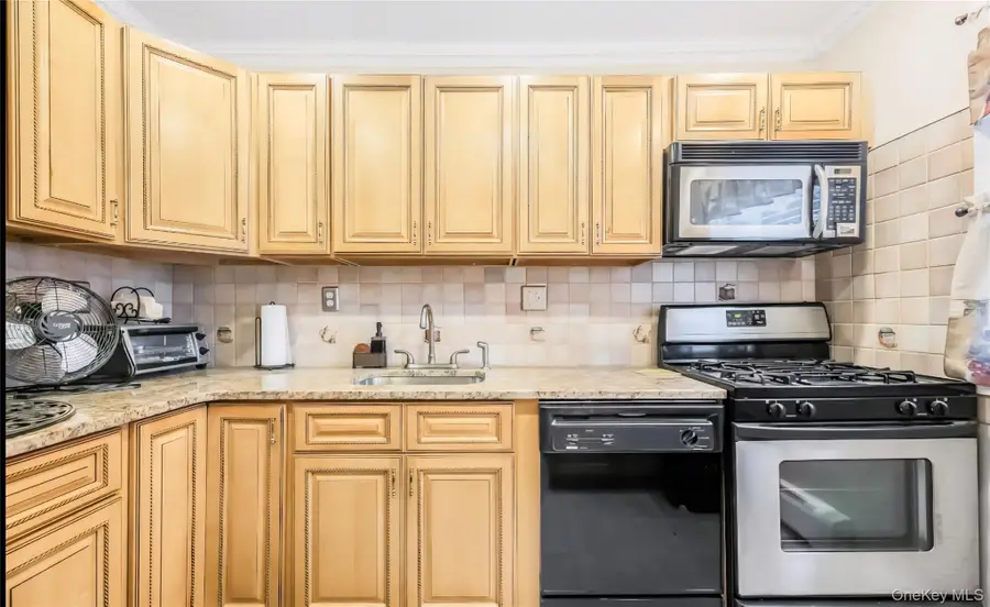 14 Fieldstone Drive #340, Hartsdale, NY 10530 - Image #3