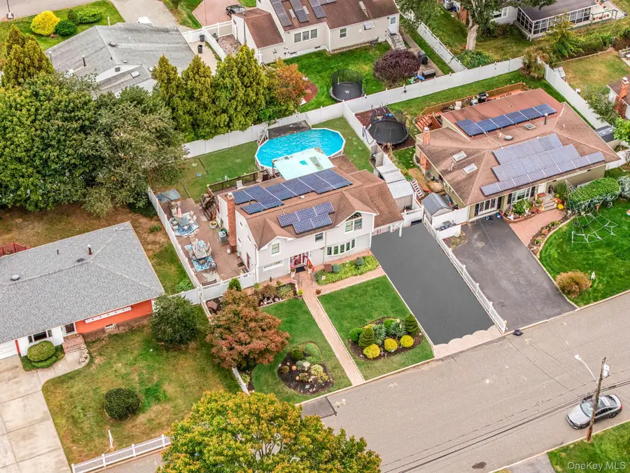 197 E 2nd Street, Deer Park, NY 11729 - Image #3