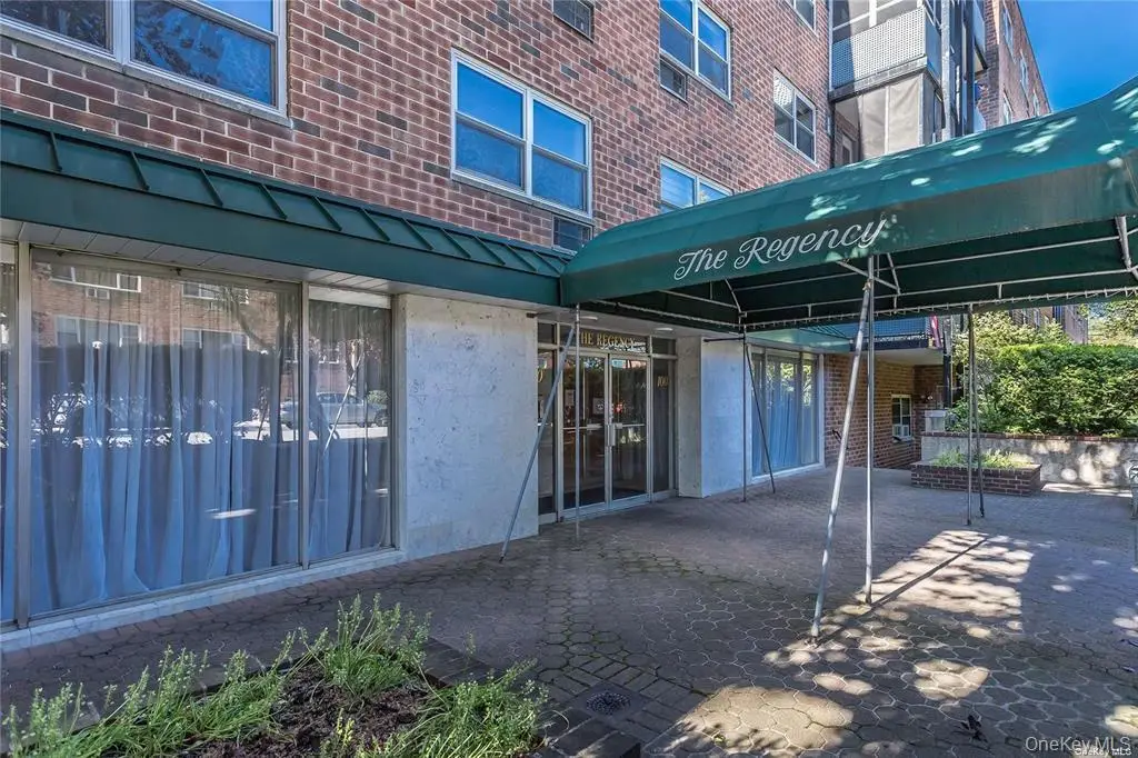100 Lincoln Avenue #14D, Mineola, NY 11501 - Image #1