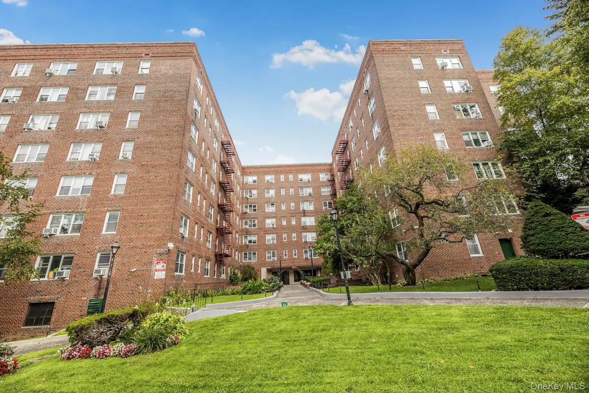 480 Riverdale Avenue #7L, Yonkers, NY 10705 - Image #1