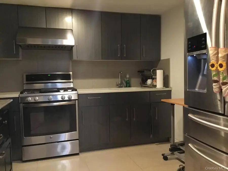 160-06 75th Rd Fesh Meadow #3, Fresh Meadows, NY 11366 - Image #3