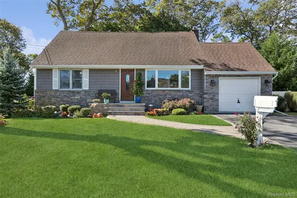 320 W 11th Street, Deer Park, NY 11729