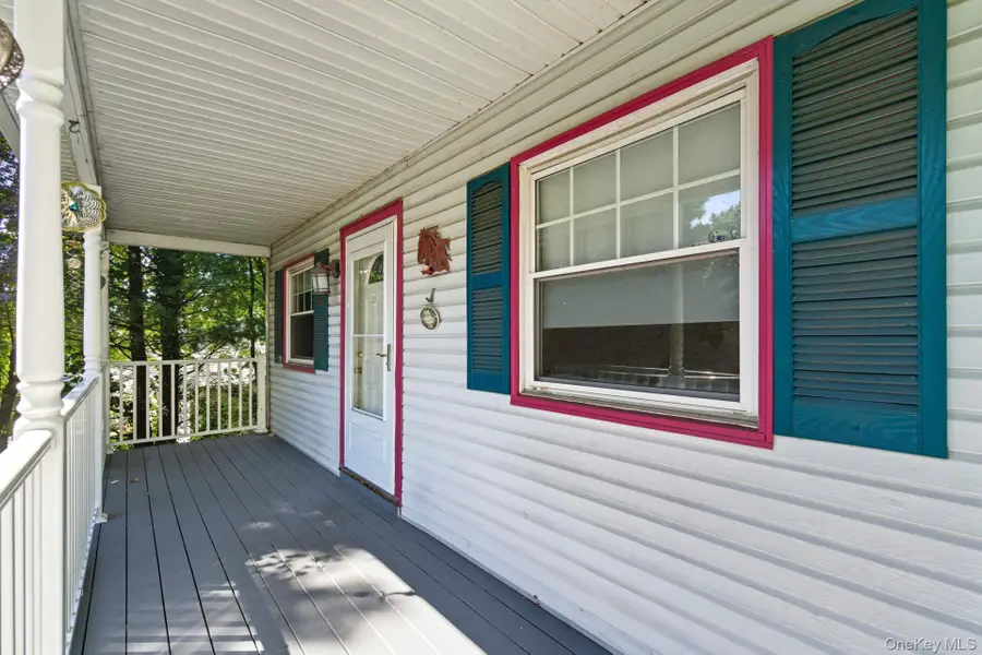 24 Overlook Drive, Huntington, NY 11743 - Image #2