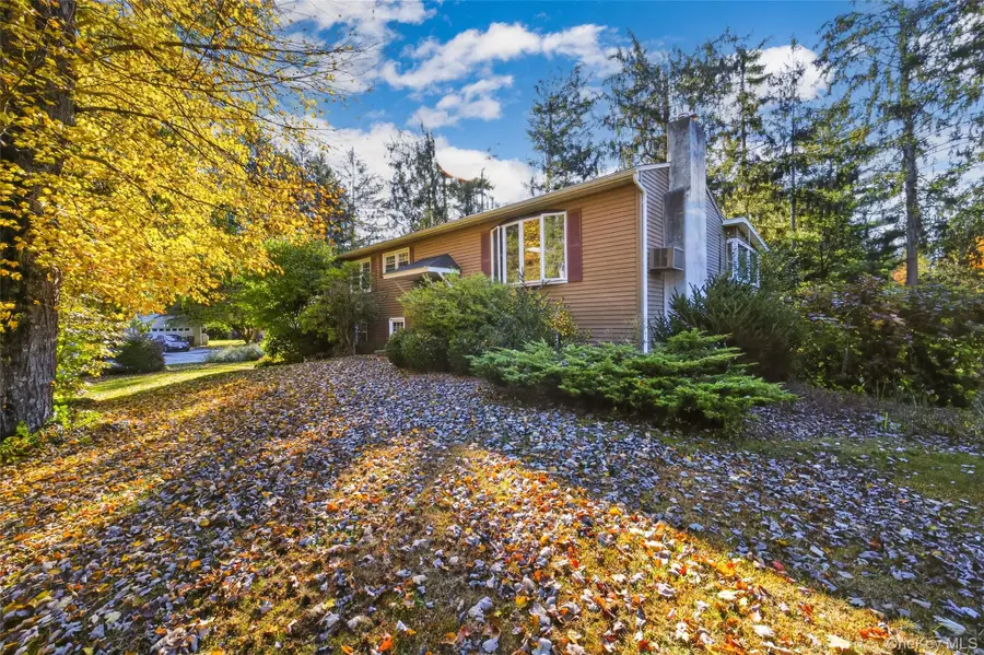 34 Lawrence Road, Hyde Park, NY 12538 - Image #2