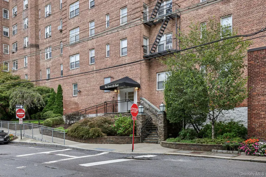 1 Bronxville Road Bronxville Road #4P, Bronxville, NY 10708 - Image #3