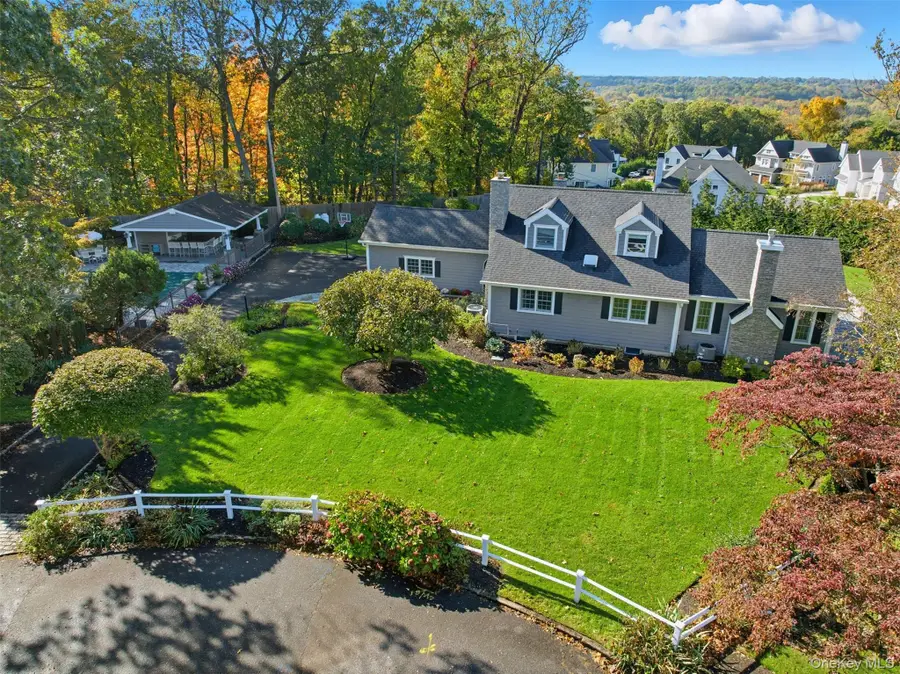 17 Winchester Lane, Huntington, NY 11743 - Image #2