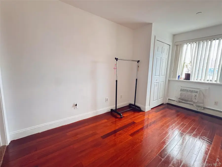 4105 College Point Boulevard #3, Flushing, NY 11355 - Image #2