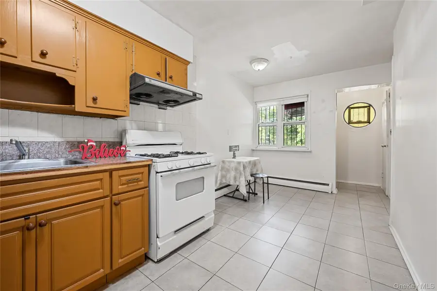 152-10 Peck Avenue, Flushing, NY 11355 - Image #2