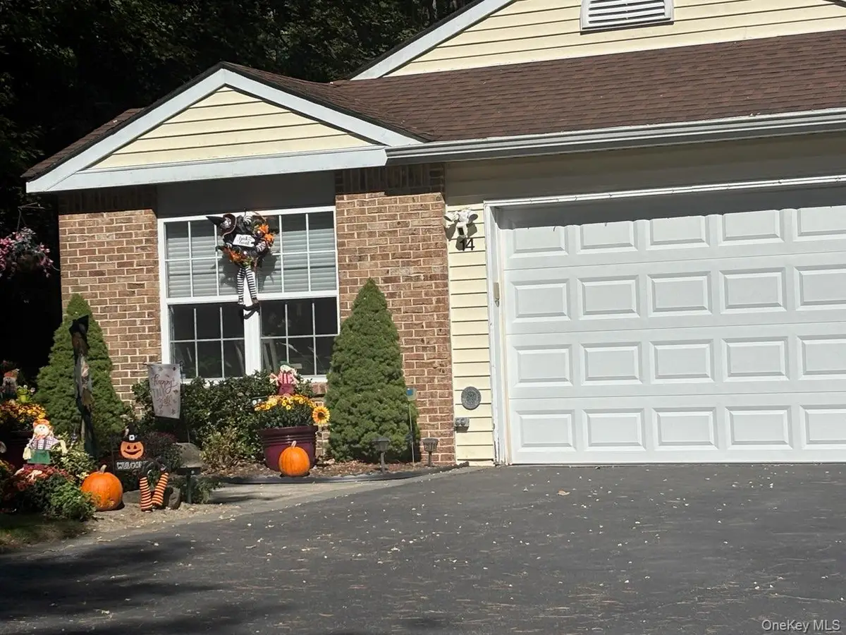 14 Chipmunk Trail, Coram, NY 11727 - Image #1