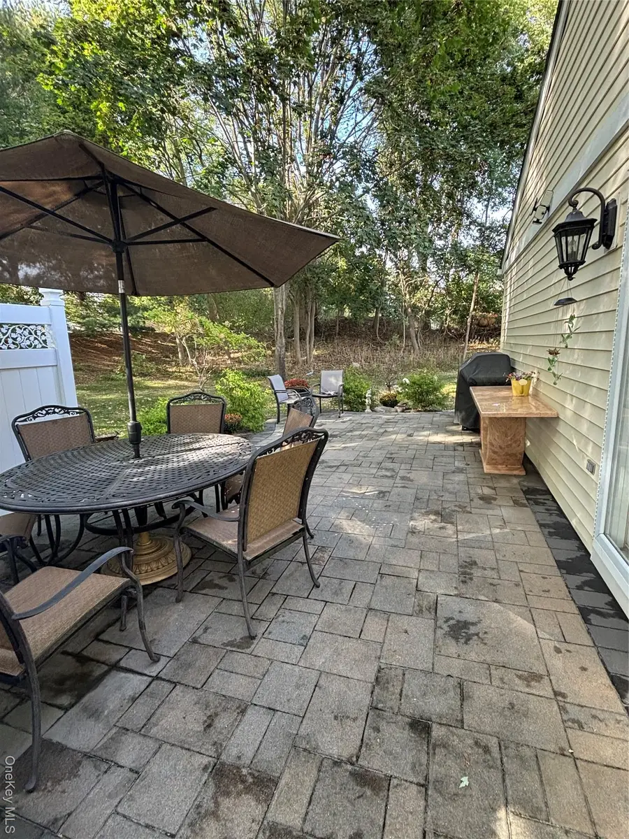 14 Chipmunk Trail, Coram, NY 11727 - Image #3