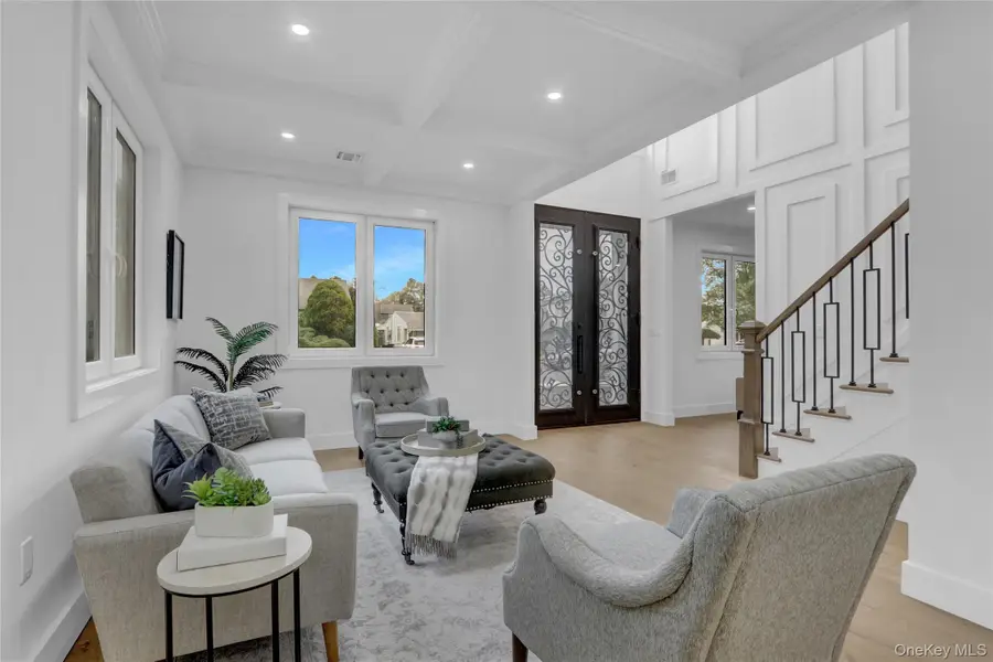 126 Rim Lane, Hicksville, NY 11801 - Image #3