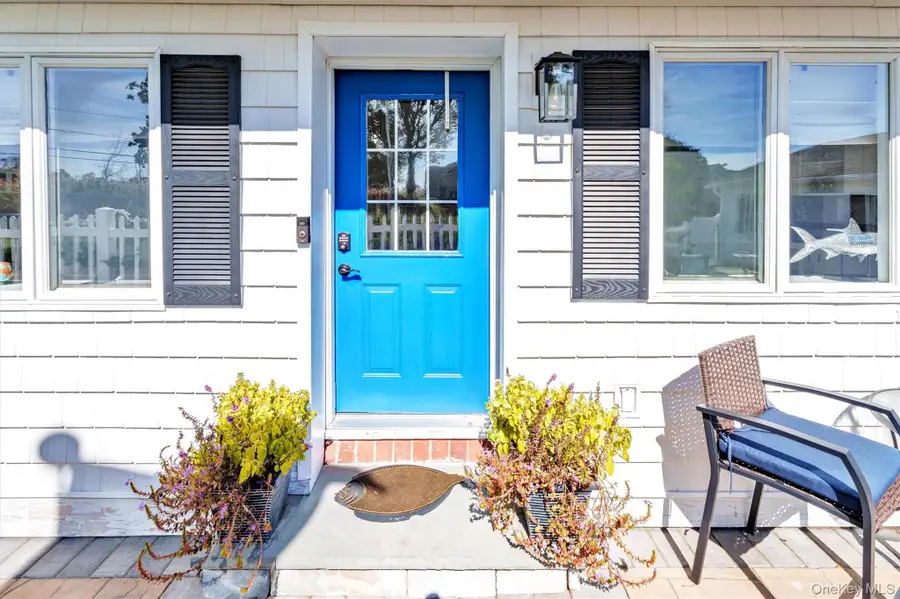 117 Middlesex Avenue, Oakdale, NY 11769 - Image #3