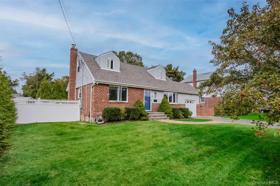 8 Ellsworth Place, East Northport, NY 11731 - Image #3