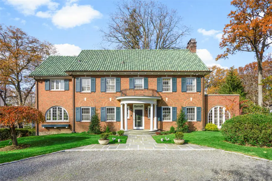 290 Overlook Road, New Rochelle, NY 10804 - Image #2