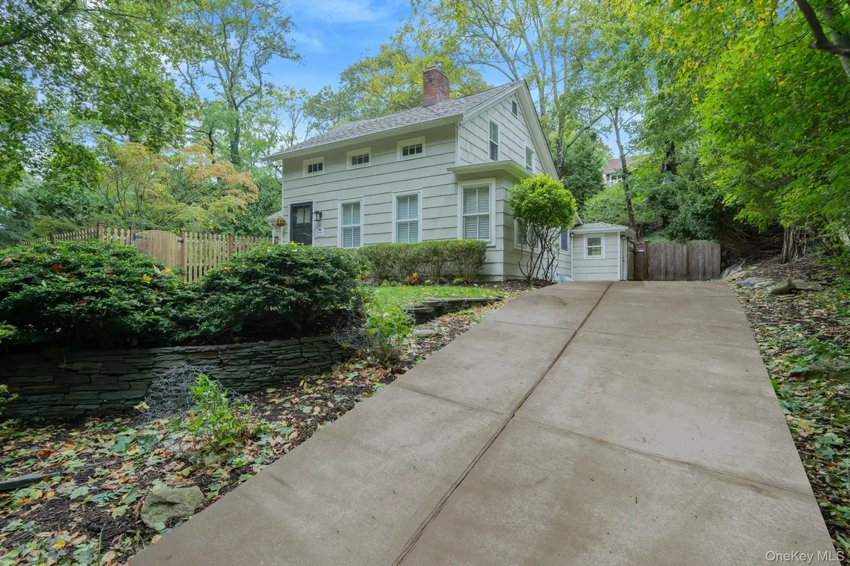 69 Hollow Road, Stony Brook, NY 11790 - Image #1