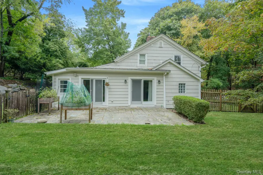 69 Hollow Road, Stony Brook, NY 11790 - Image #2