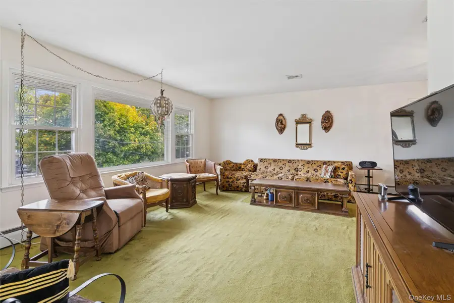 60 Catherine Street, Valley Stream, NY 11581 - Image #3