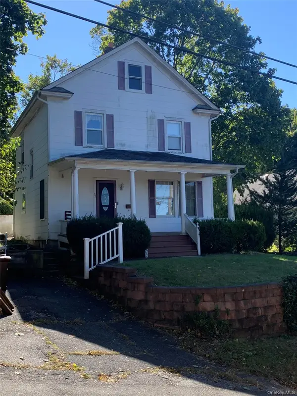 32 Vail Street, Northport, NY 11768