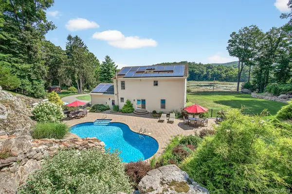 23 Barrett Pond Road Road, Cold Spring, NY 10516