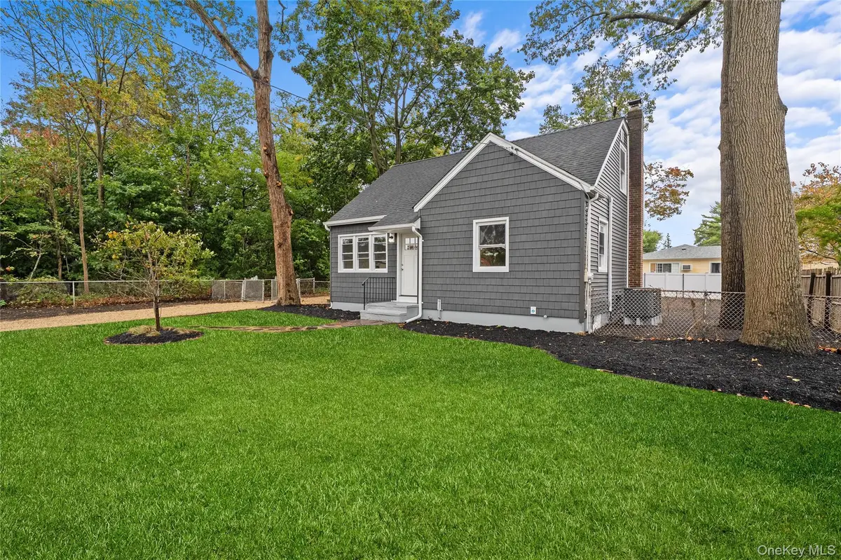 78 Phelps Lane, North Babylon, NY 11703 - Image #1
